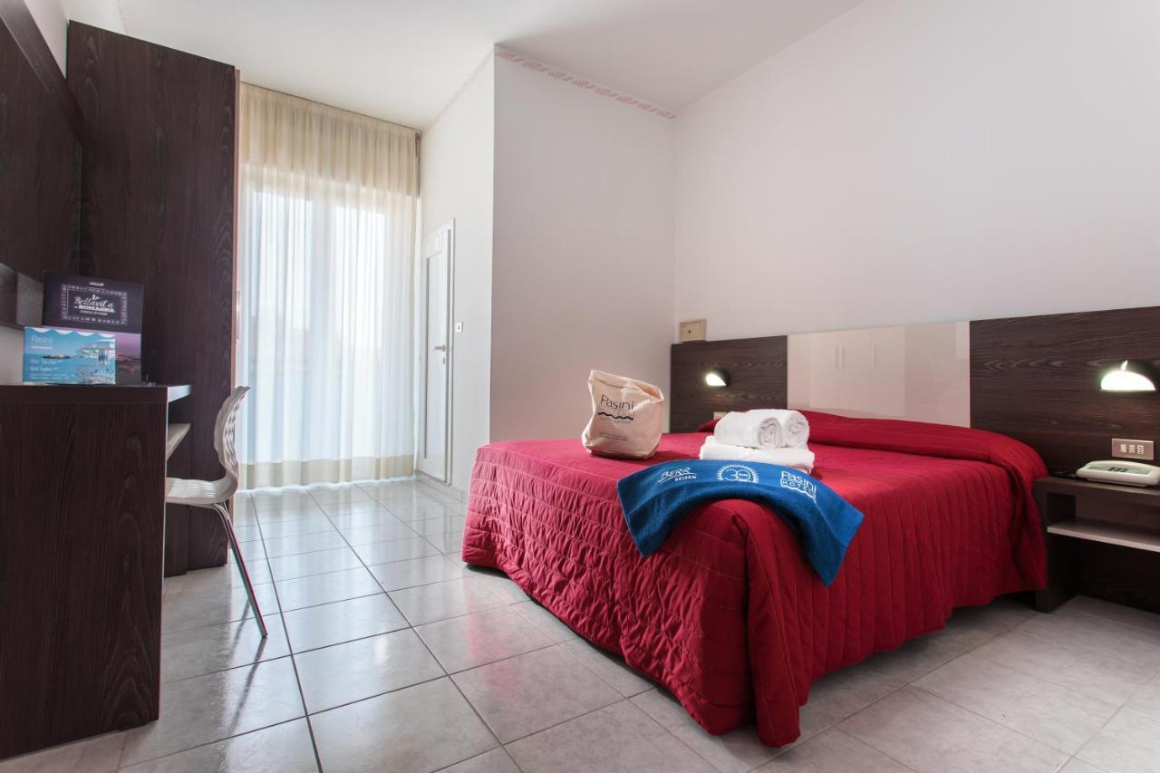 Hotel Stacchini Cesenatico Kültér fotó